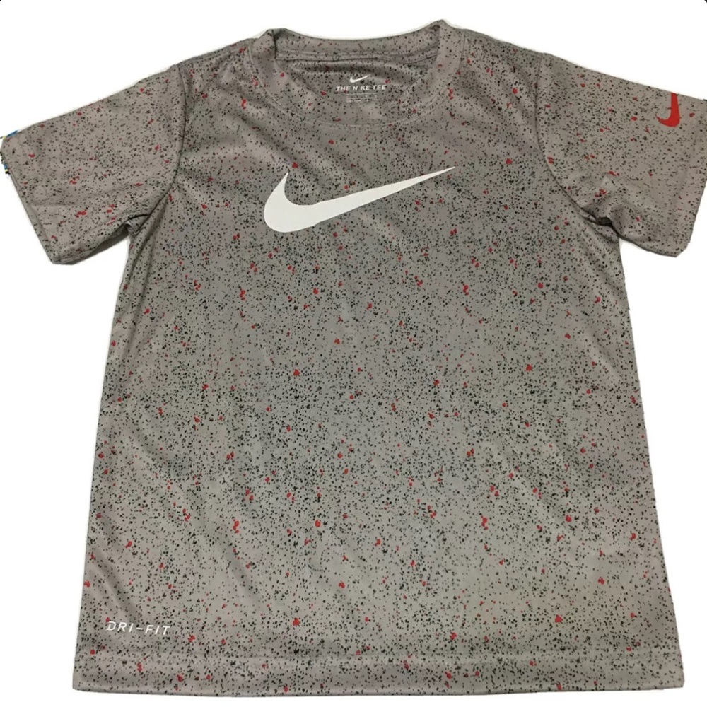 Nike DRI-FIT Swoosh Logo Youth Boys Atmosphere Gray T-Shirt Size 7